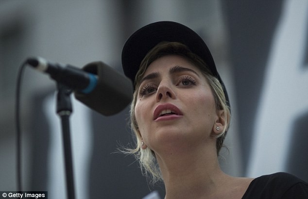 Lady Gaga khoc tiec thuong nan nhan vu xa sung Orlando-Hinh-10